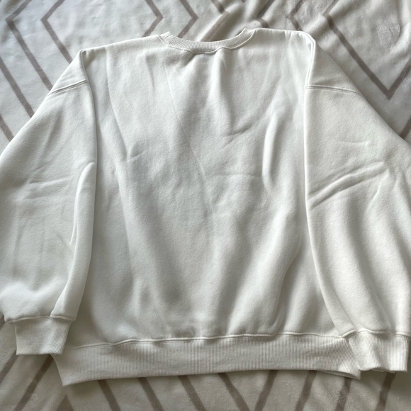 EUC, Princess Polly Women’s Oversized Soft Fleece Crewneck Sweater Peace Size 2 - Picture 9 of 11